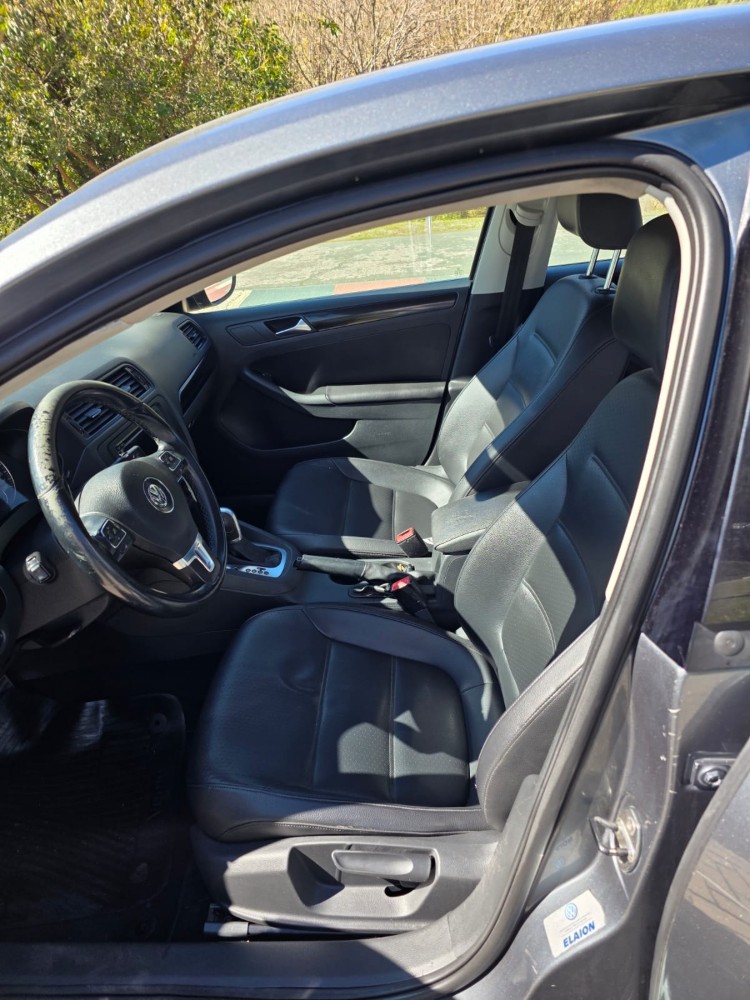 Volkswagen Vento Luxury — foto 3
